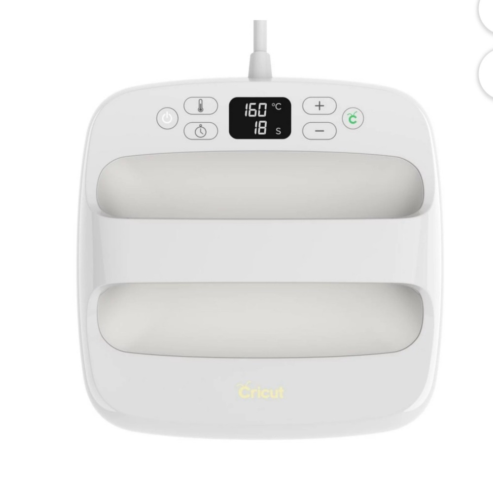 🔺SOLD 🔺"Cricut Easypress 2